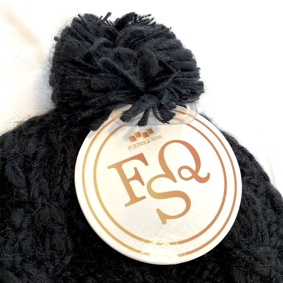 FOURSQUARE Floral Crochet Pom Knit Beanie - Picture 3 of 11